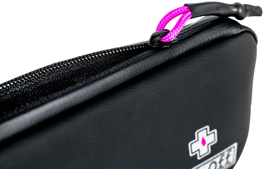 Essentials Case - OA0119-06.jpg