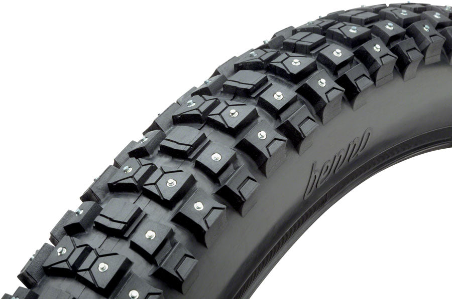 Studded Snow Tire - TR0589.jpg