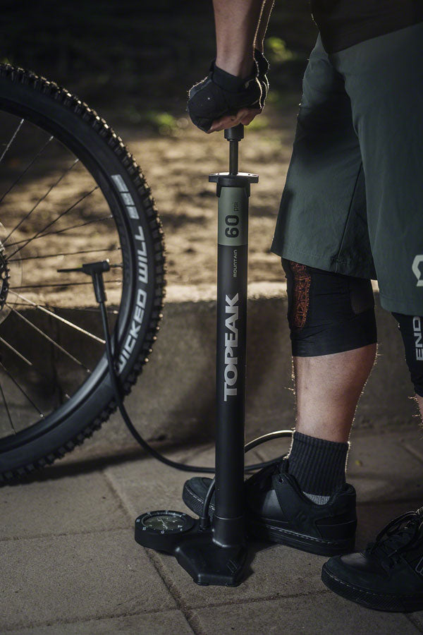 JoeBlow Mountain EX Floor Pump - PU0026-04.jpg