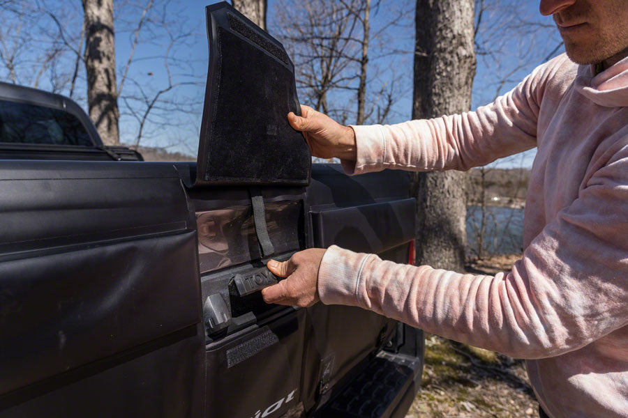 Huk Tailgate Pad - AR0185-05.jpg