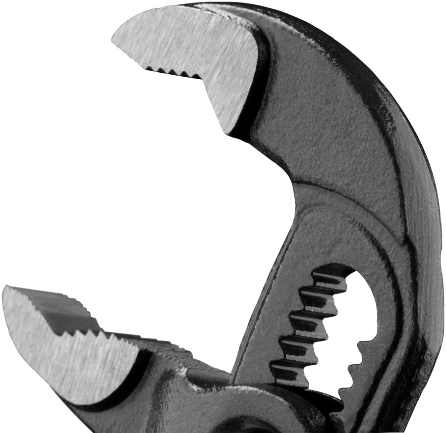 Cobra Water Pump Adjustable Pliers - TL1215-03.jpg