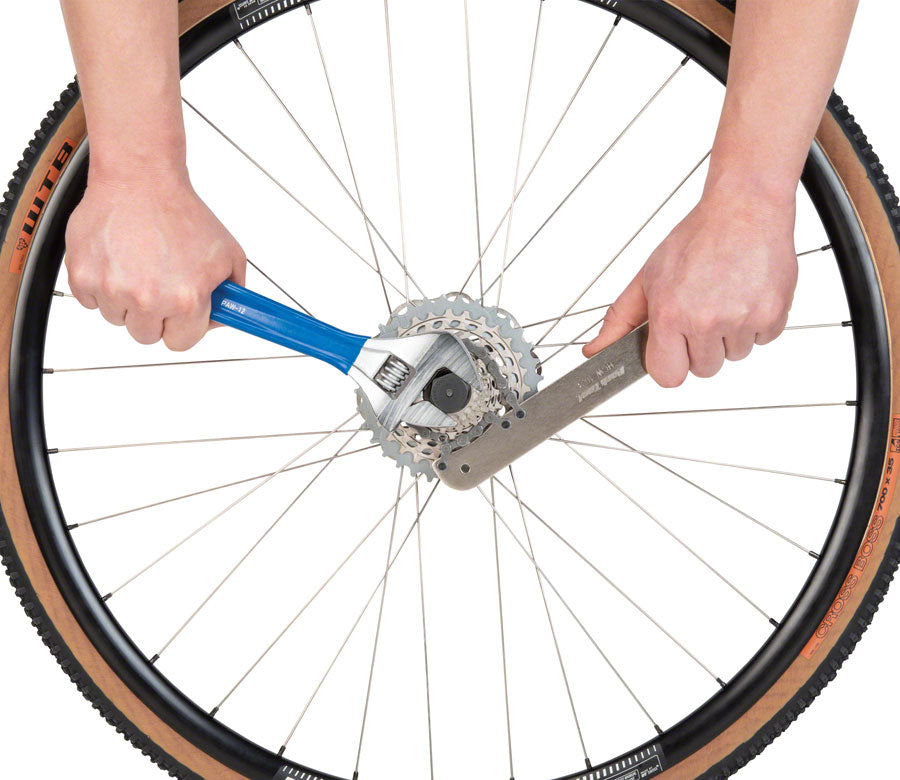 HCW-16.3 Chain Whip/Pedal Wrench - TL7043-03.jpg