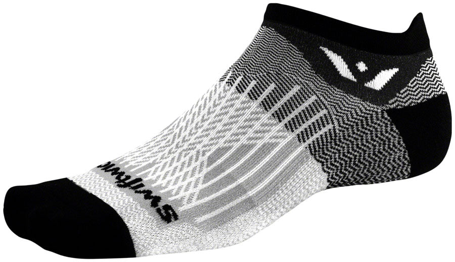 Aspire No Show Socks - SK3197.jpg