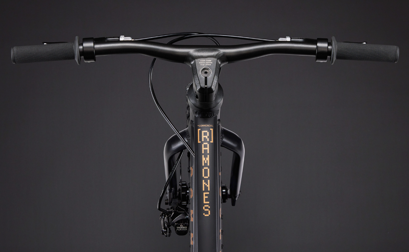 Commencal Ramones 16 Kids Bike - Black