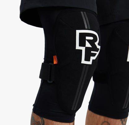 Race Face Indy Knee - Stealth