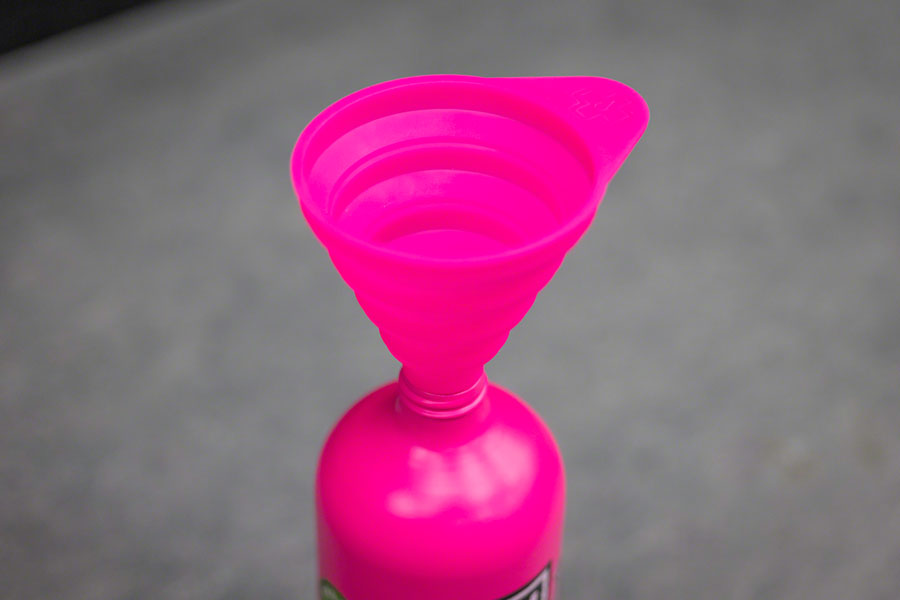 Collapsible Silicone Funnel - TL1252-04.jpg