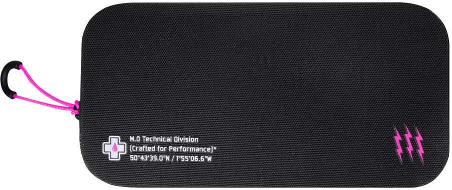 Essentials Case - BG1097.jpg