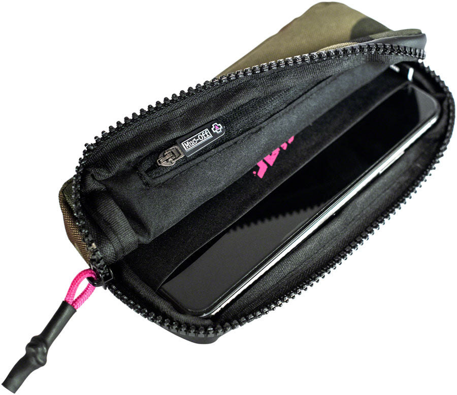 Essentials Case - OA0114-01.jpg