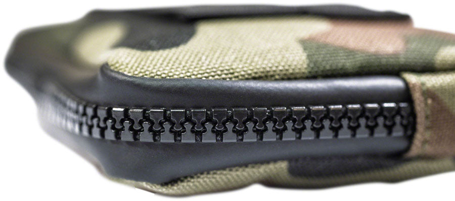 Essentials Case - OA0114-04.jpg
