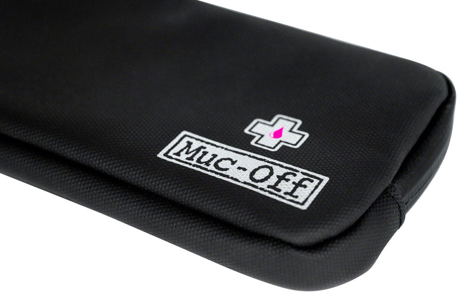Essentials Case - OA0119-04.jpg