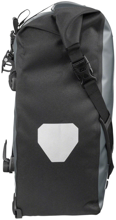 Back-Roller Classic Panniers - BG0662-01.jpg
