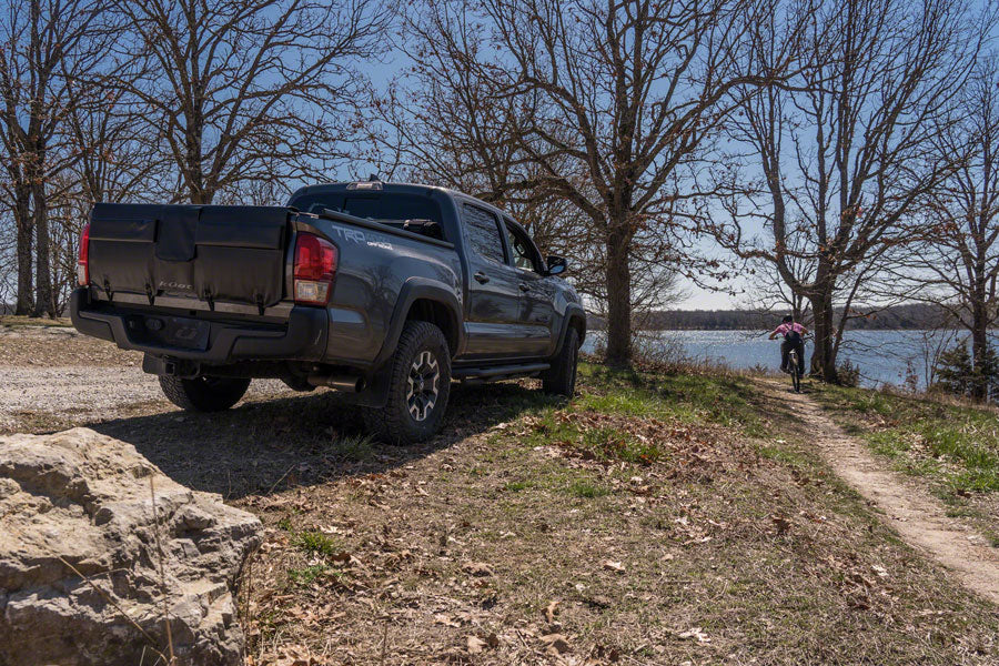 Huk Tailgate Pad - AR0185-03.jpg