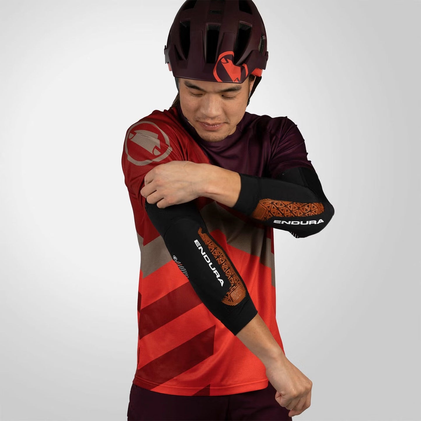 Endura MT500 D3O Ghost Elbow Pad - Black