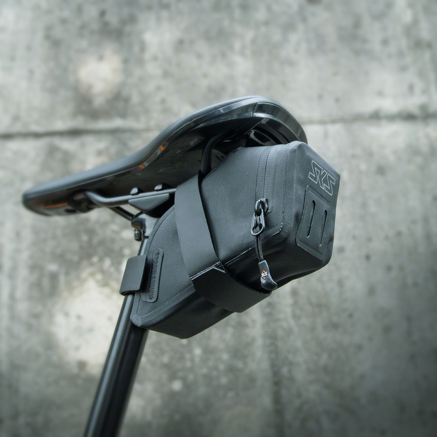 Flow Race Saddle Bag - BG1015-03.jpg