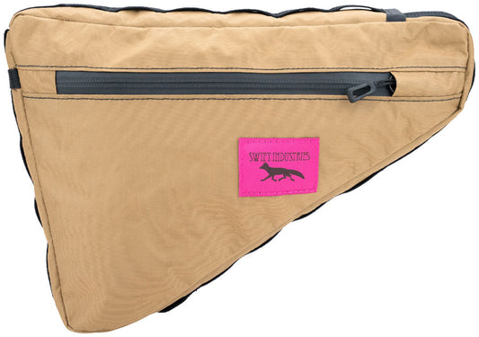Giddy Up Wedge Frame Bag - BG1190.jpg