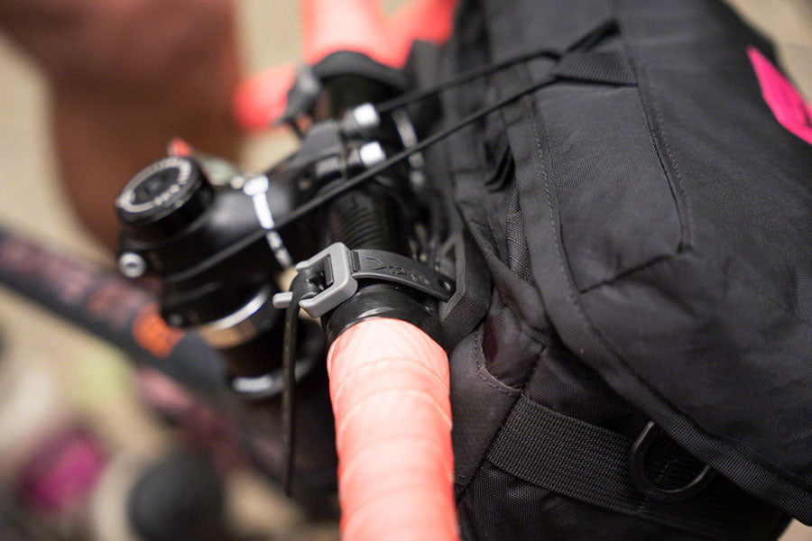 Capstone Handlebar Bag - BG0951-05.jpg