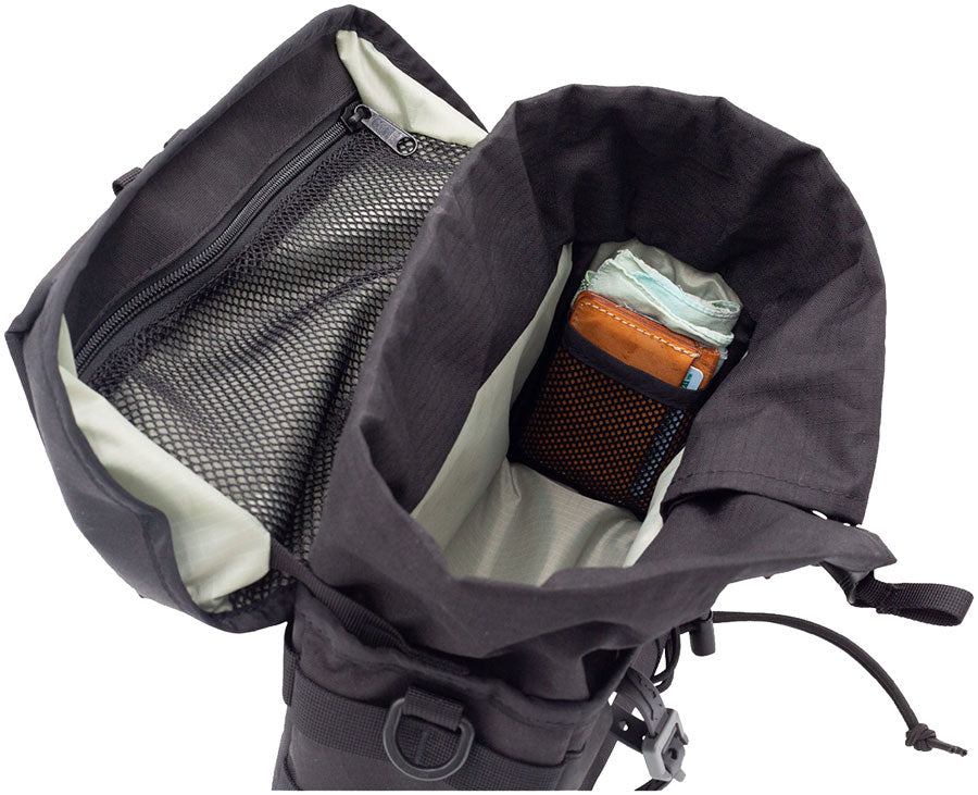 Capstone Handlebar Bag - BG1181-02.jpg