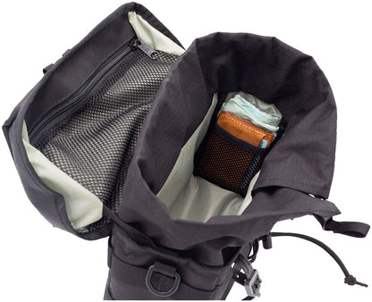 Capstone Handlebar Bag - BG1181-02.jpg