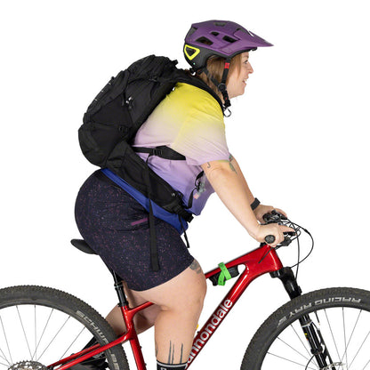 Raven  Women's Hydration Pack - BG0859-08.jpg