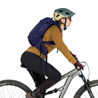 Raven  Women's Hydration Pack - BG0864-07.jpg