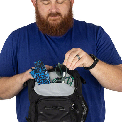 Raptor Hydration Pack - BG0858-13.jpg