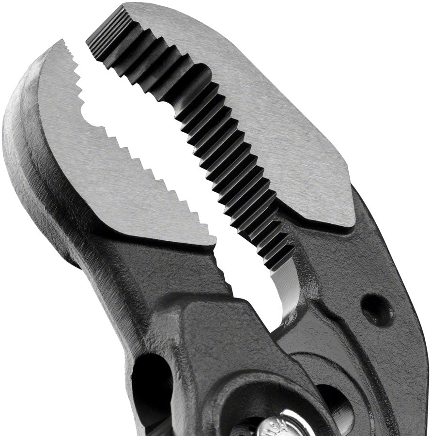 Cobra Water Pump XL Adjustable Pliers - TL1216-04.jpg