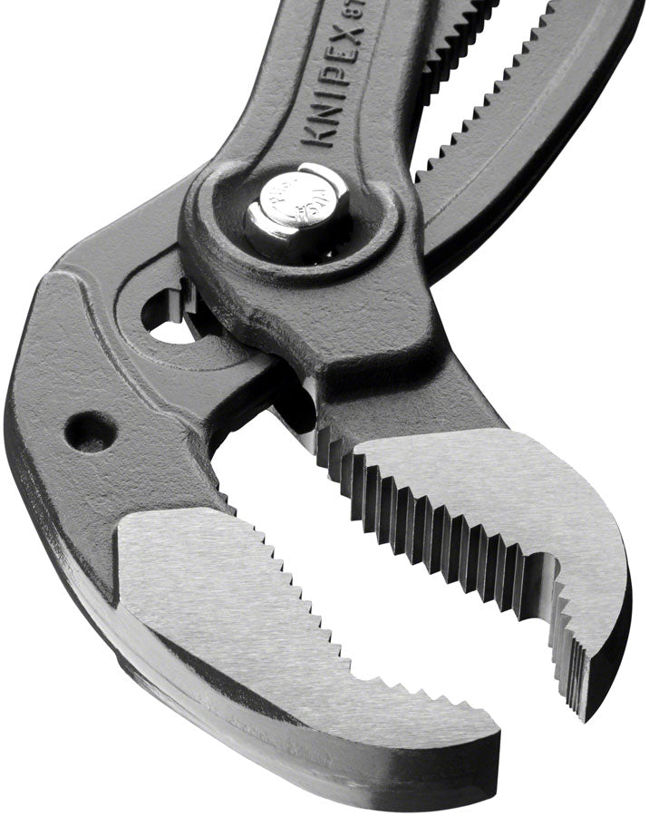 Cobra Water Pump XL Adjustable Pliers - TL1216-05.jpg