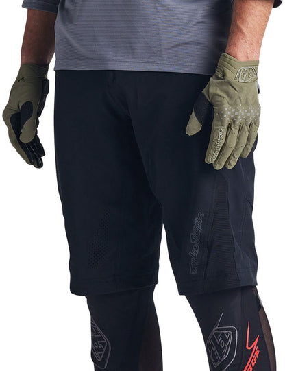 Ruckus Shorts - AB00428-05.jpg