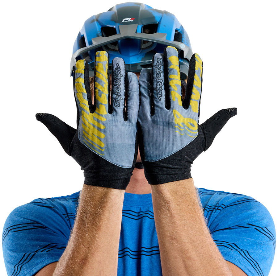 Flowline Gloves - GL00989-02.jpg