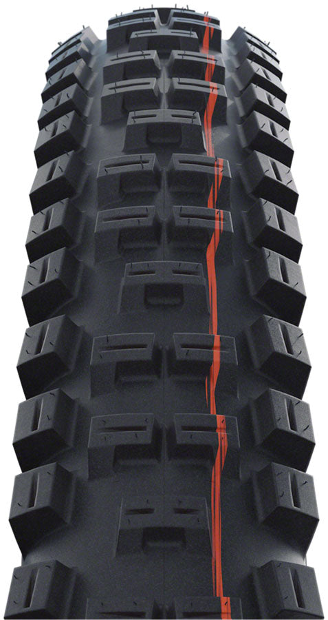 Big Betty Tire - TR5776-01.jpg
