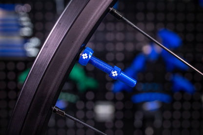 V2 Tubeless Valve Kit - TU4012-01.jpg