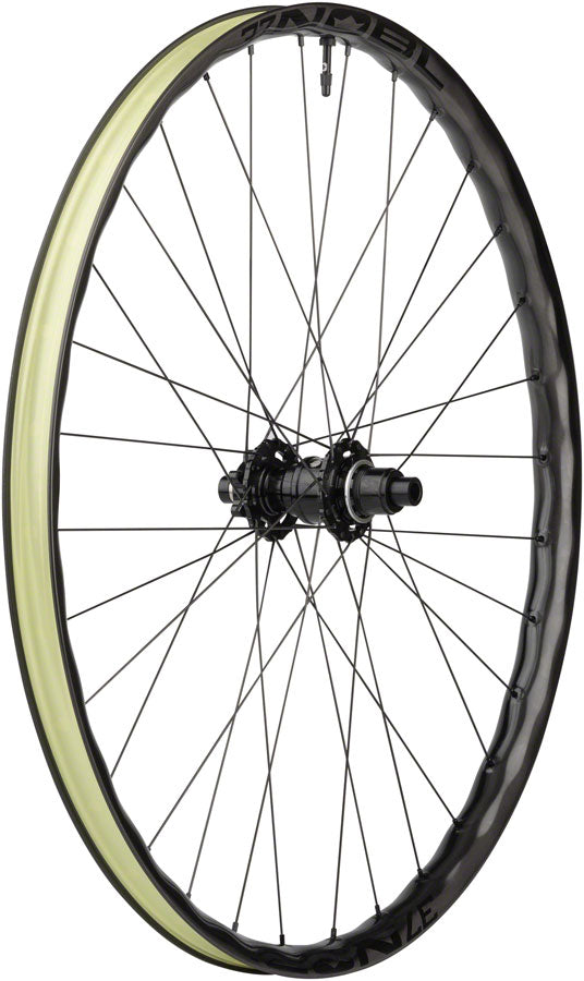 TR37/Onyx Vesper Rear Wheel - WE3157-01.jpg