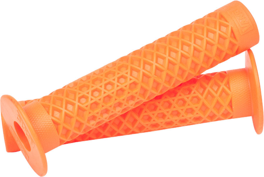 Cult x Vans Grips - HT9364.jpg