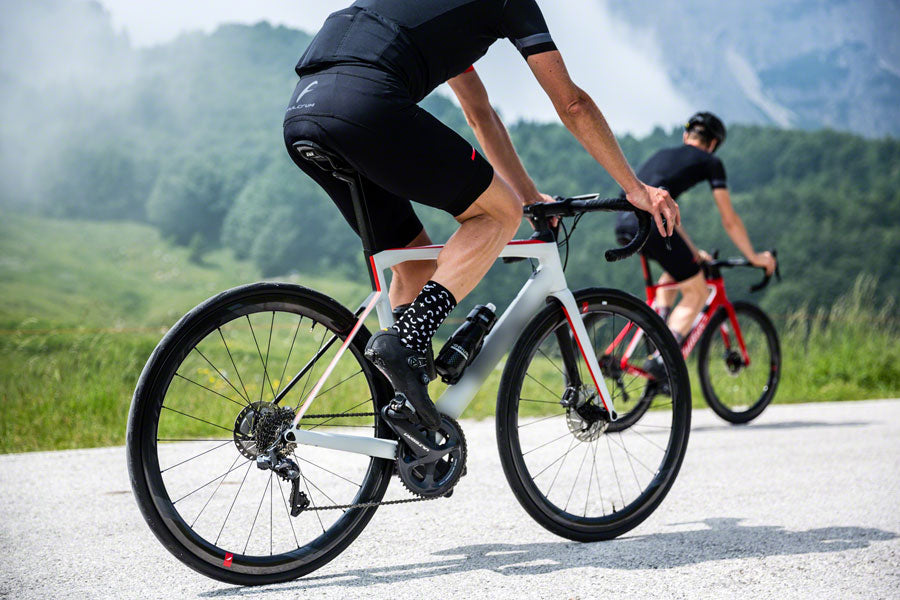 WIND 40 DB Front Wheel - WE9852-04.jpg