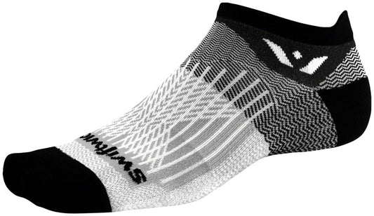 Aspire No Show Socks - SK3197.jpg