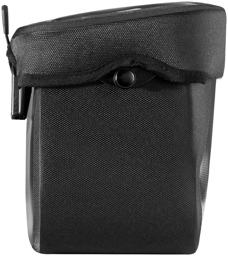 Ultimate 6 Classic Handlebar Bag - BG0489-02.jpg