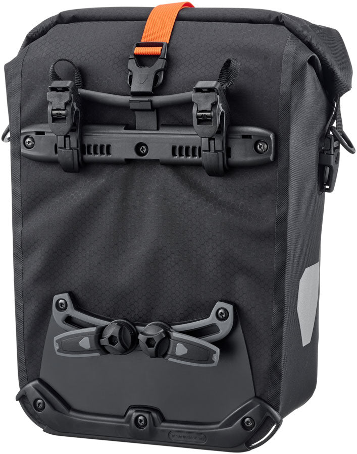 Gravel Pack Pannier - BG1131-02.jpg