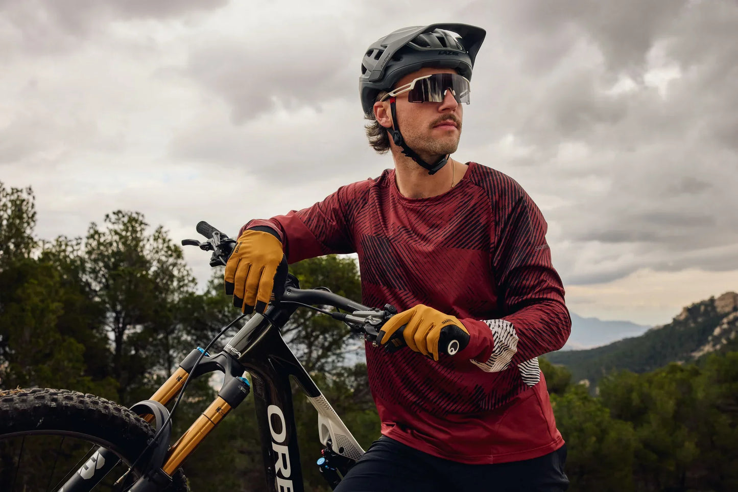 Shimano Equinox Photochromic Sunglasses - Matte White